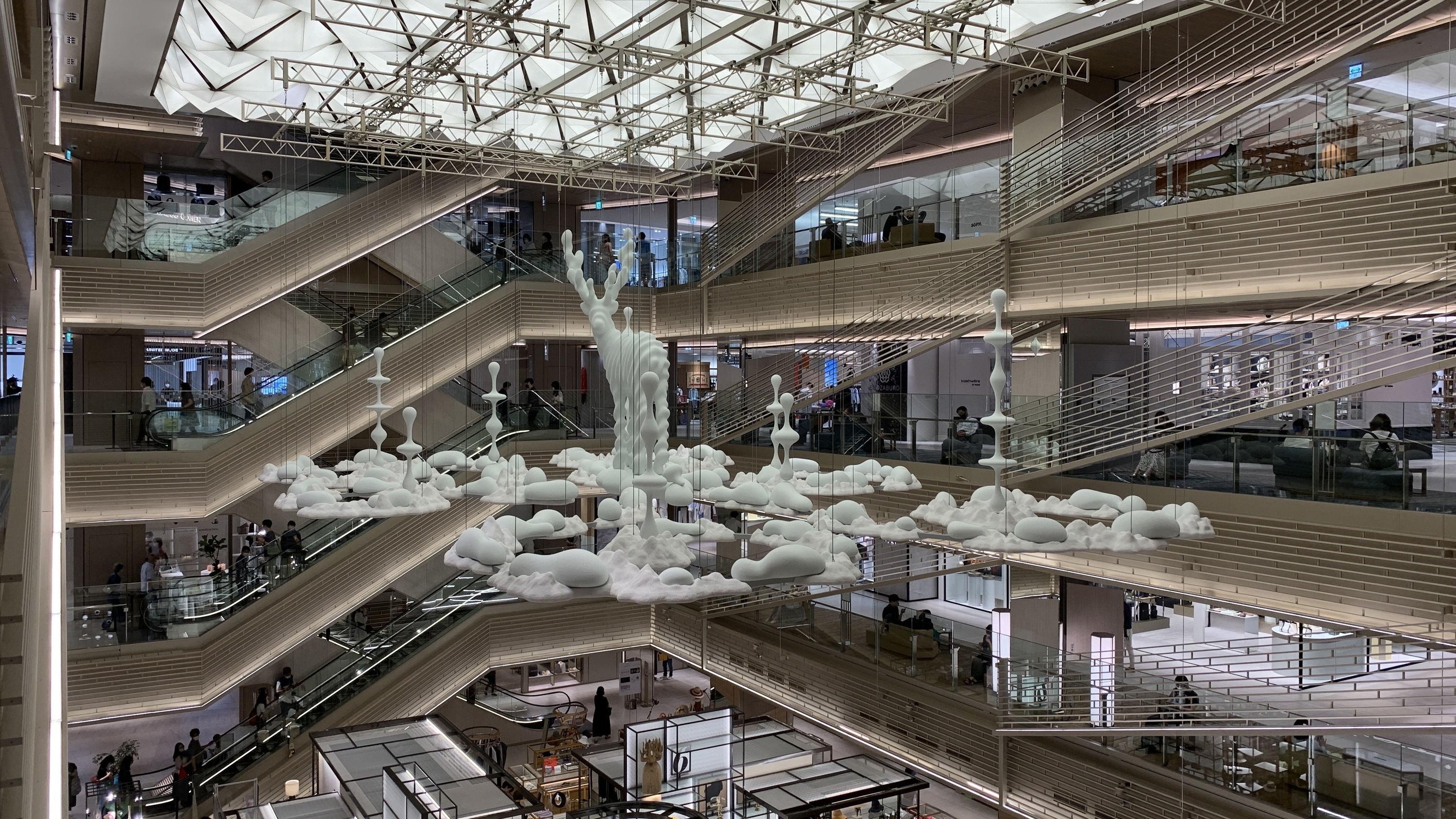 Metamorphosis Garden（変容の庭）