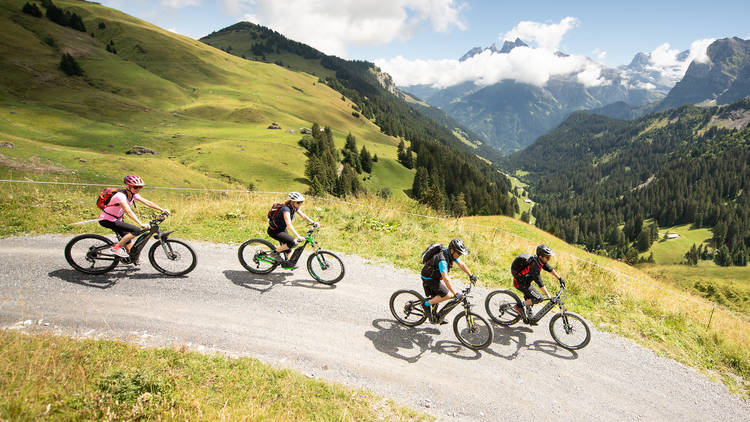 E-bike across the Grand8 loop