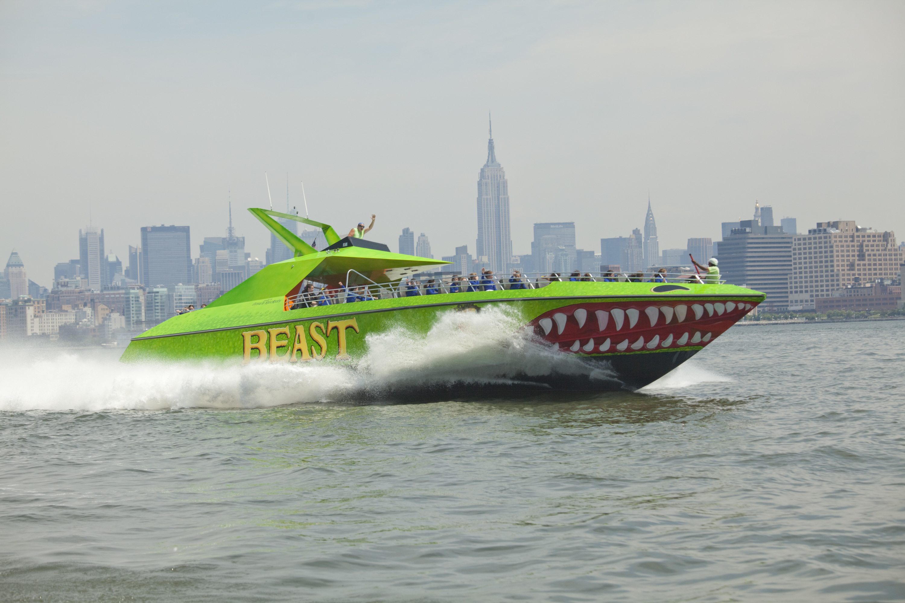 This insane thrill ride on the Hudson River is back