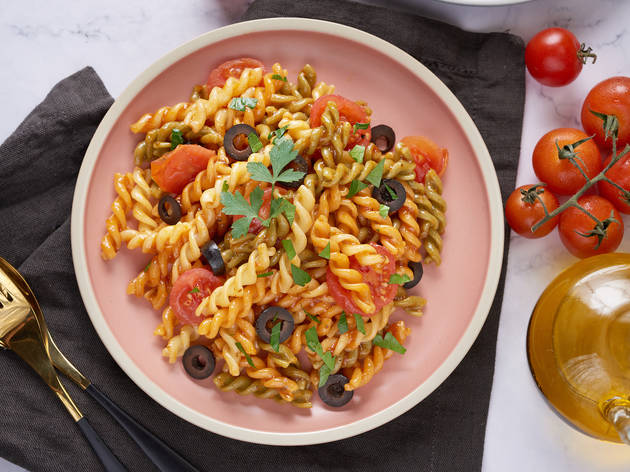 Three,Colors,Rotini,Pasta.,Abstract,Texture,Of,Colorful,Pasta.,Pattern Rotini Pasta