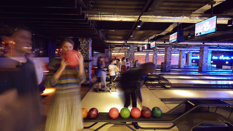 Bowling, queens