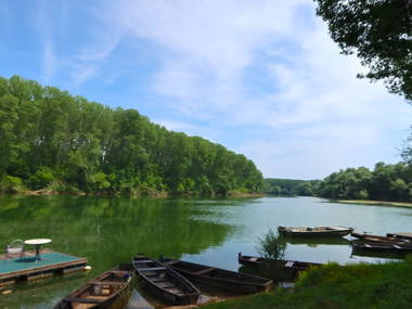 Tourism as a long-term lifeline for earthquake-hit central Croatia Tourism as a long-term lifeline for earthquake-hit central Croatia