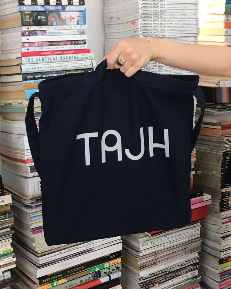 写真:リターン品の一つであるオリジナルトートバッグ