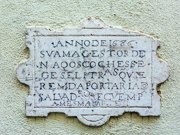 Primeiro sinal de trânsito sinal de trânsito em Alfama