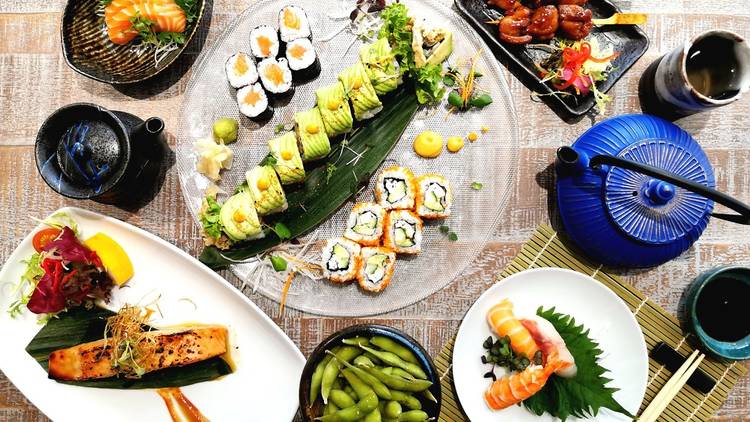 Sushi, salmon, dinner