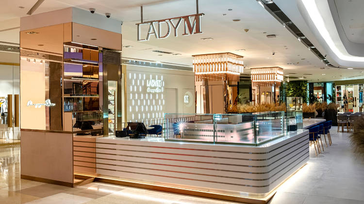 Lady M Champagne Bar 