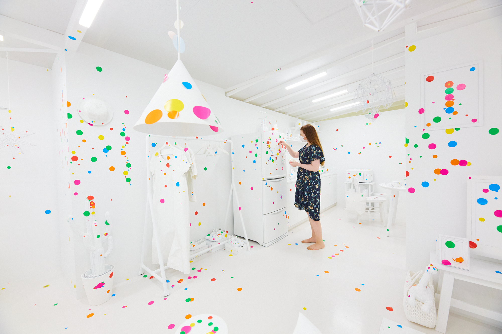 Yayoi Kusama The Obliteration Room  パビリオン・トウキョウ2021