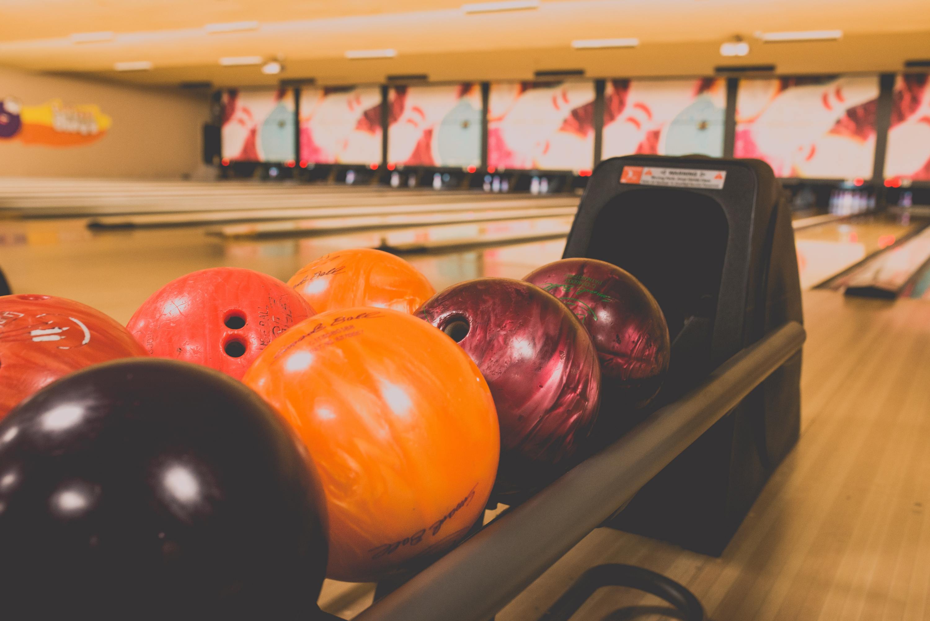 Où aller au bowling à Montréal pour une soirée avec vos amis