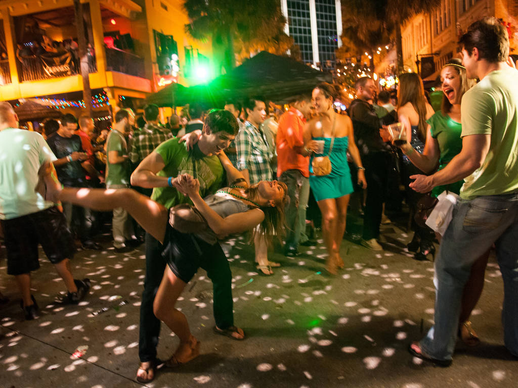 8 Best Spots For Nightlife In Orlando | Places To Go Out, By A Local