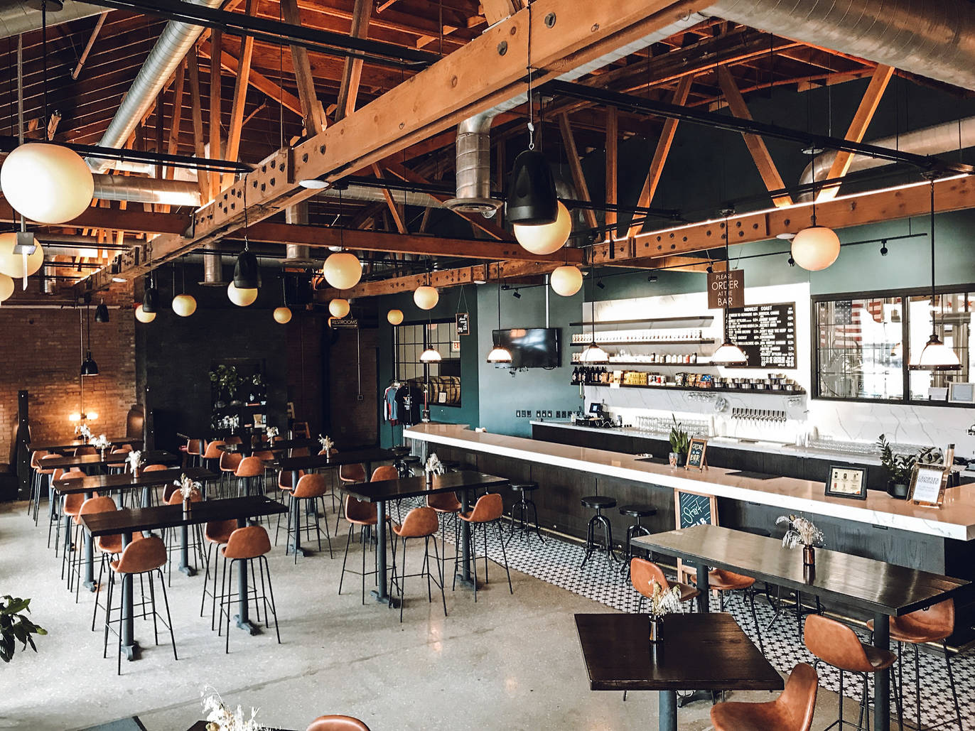 42 Best Chicago Breweries For Local Beer and Cider