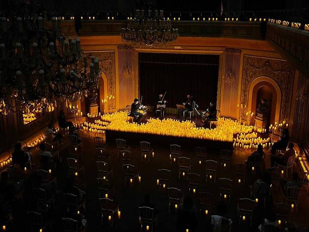 Concerto à luz das velas no Ateneu Comercial do Porto Concerto à luz das velas no Ateneu Comercial do Porto