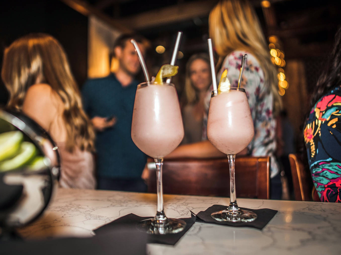 14 Best Bars in Orlando for Great Drinks and Fun Vibes