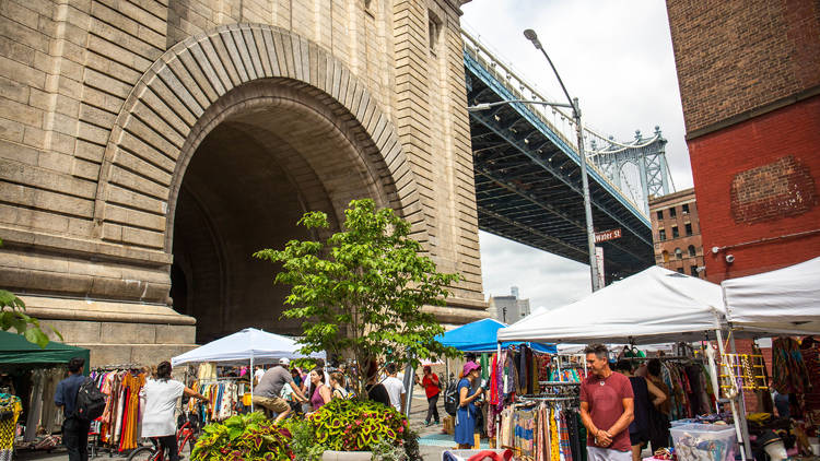 Boxing under the DUMBO Archway