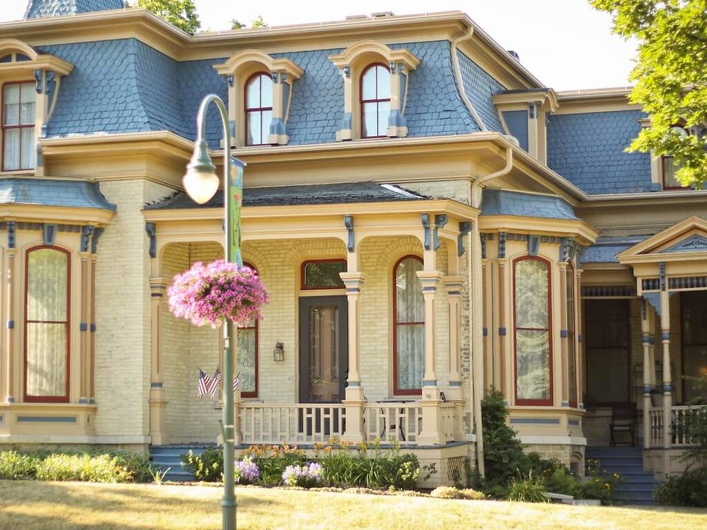 9 Best Historic Airbnbs Near Chicago Best Places to Stay in Chicago