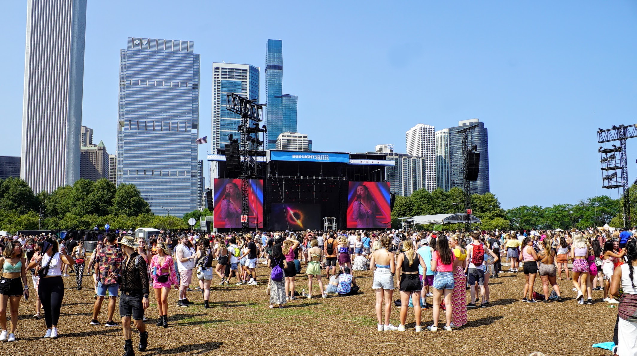 2022 Lollapalooza: Where To Stay During Chicago's Hottest Summer Festival