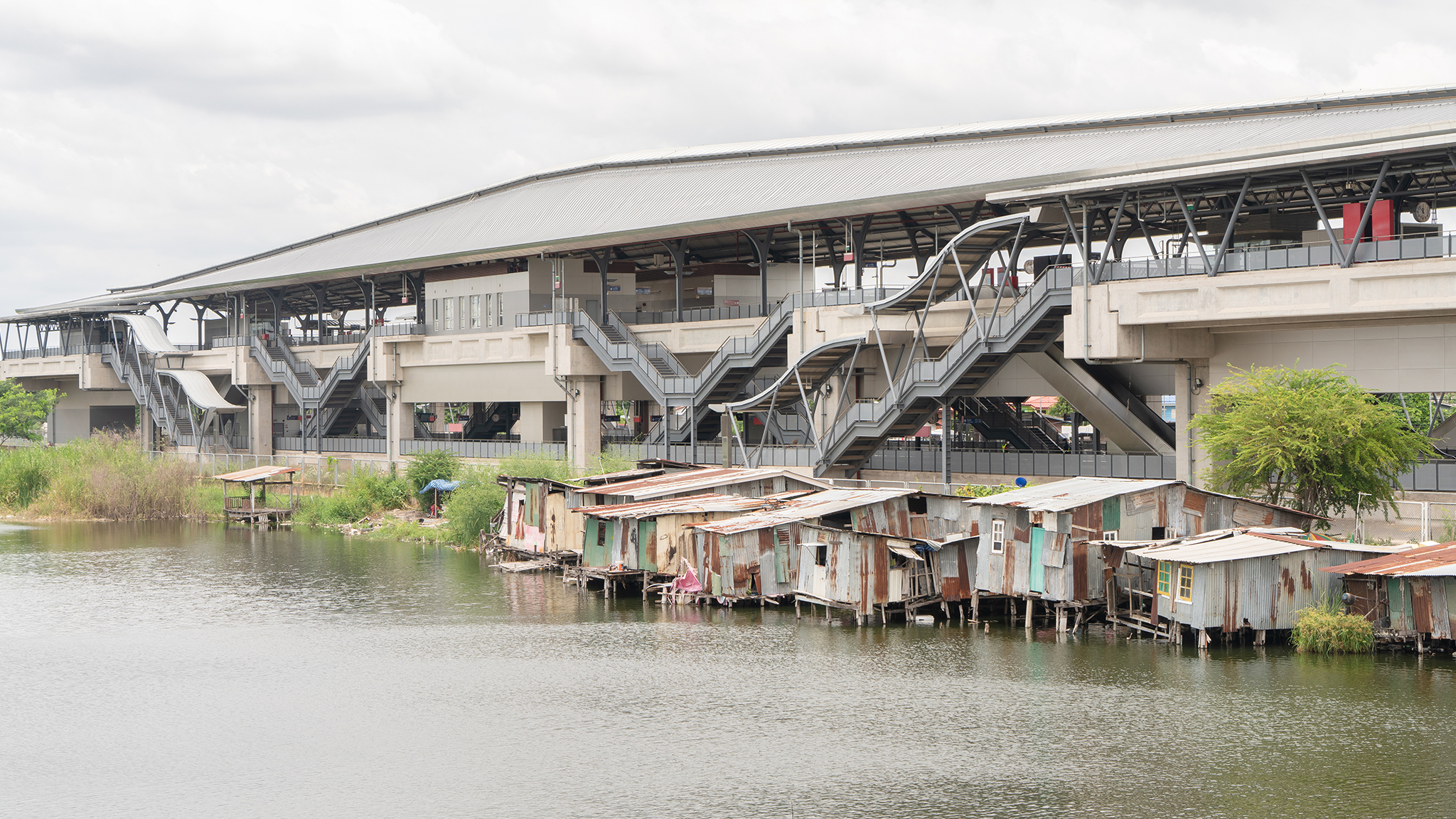 รถไฟฟ้าสายสีแดง