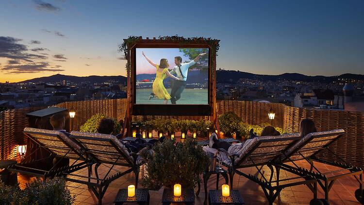 Have a cocktail with a view at El Palace Rooftop Garden