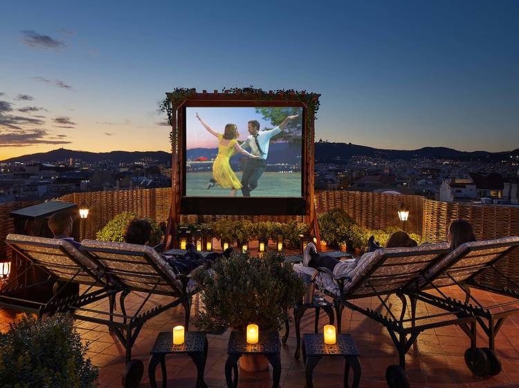 Have a cocktail with a view at El Palace Rooftop Garden