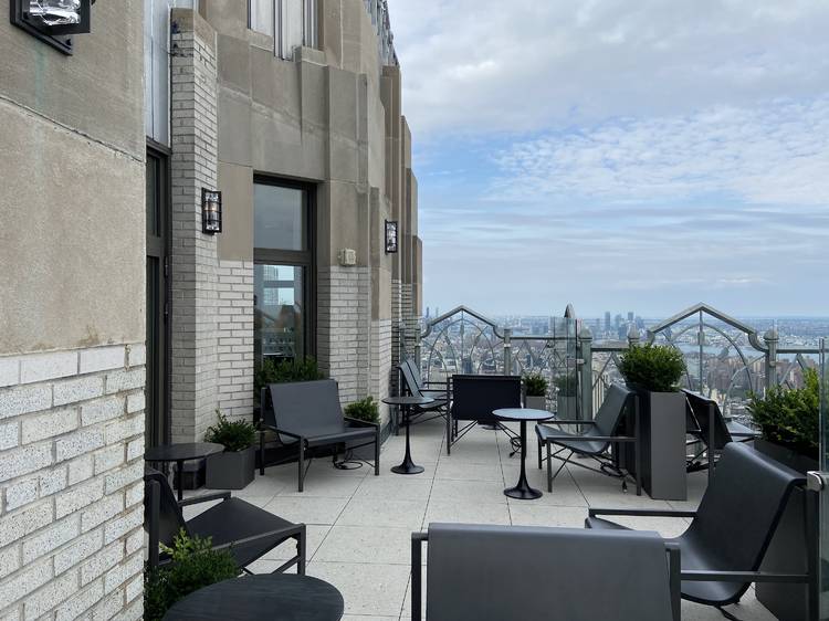 Saga, Crown Shy’s rooftop follow-up