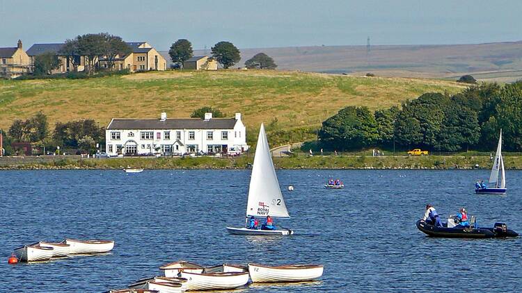 Hollingworth Lake