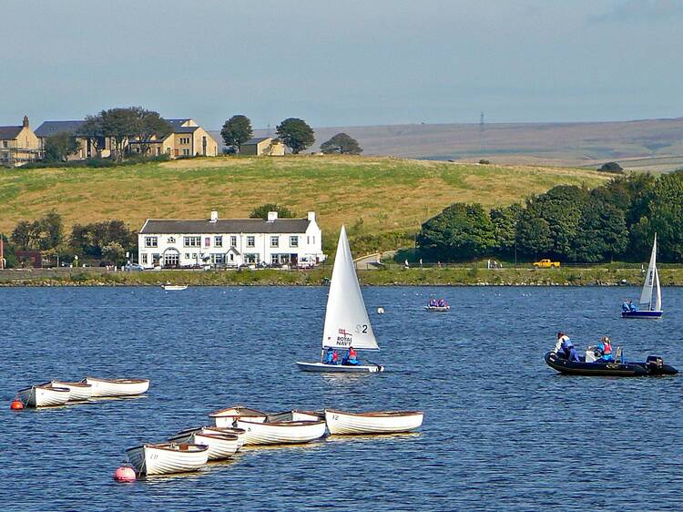 Hollingworth Lake