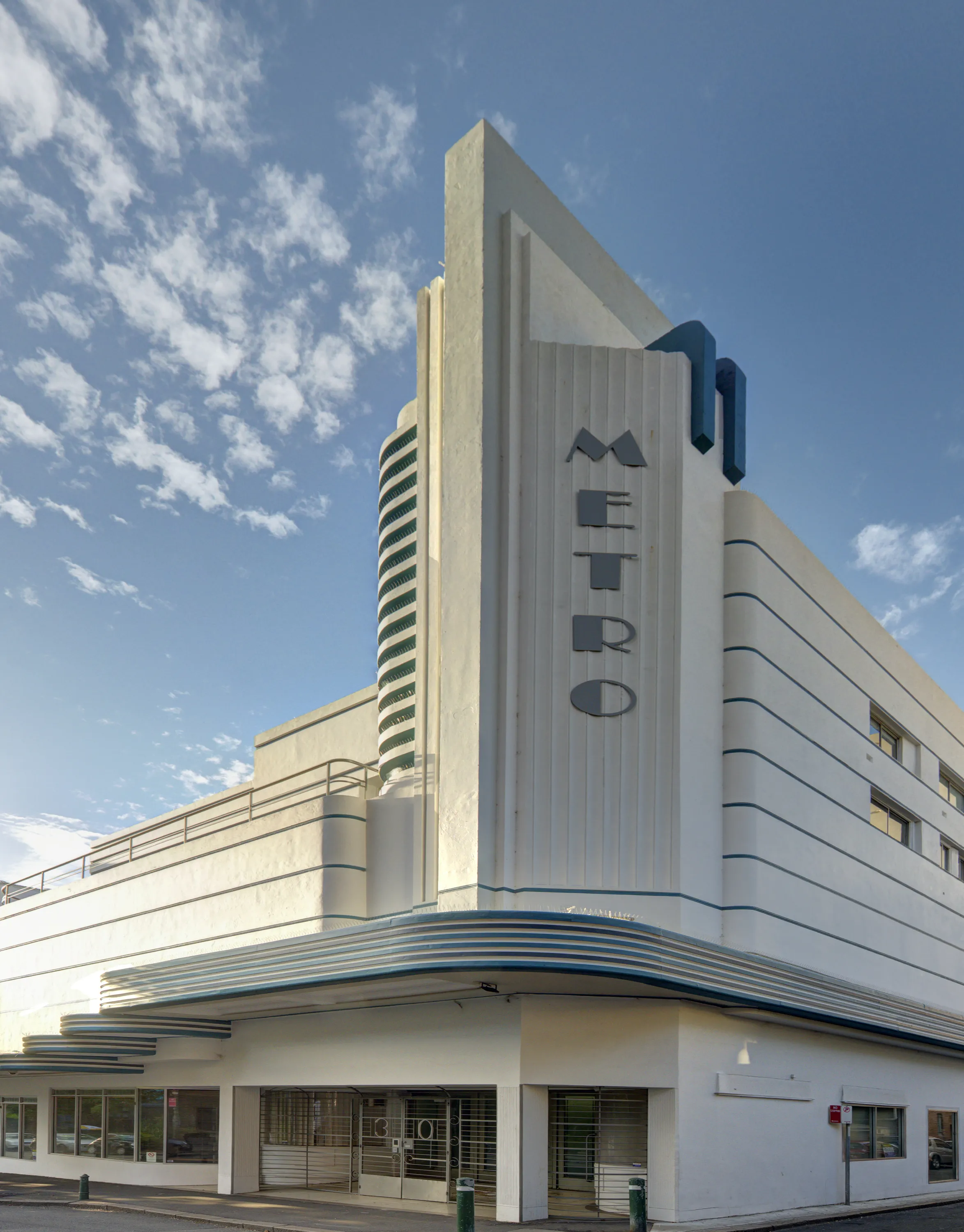The stunning curved facade of  The Metro/Minerva Theatre in Potts Point