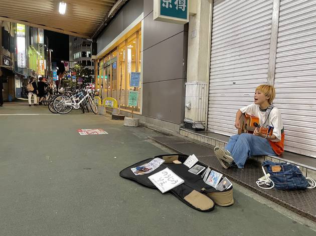 高円寺駅前路上 高円寺駅前路上
