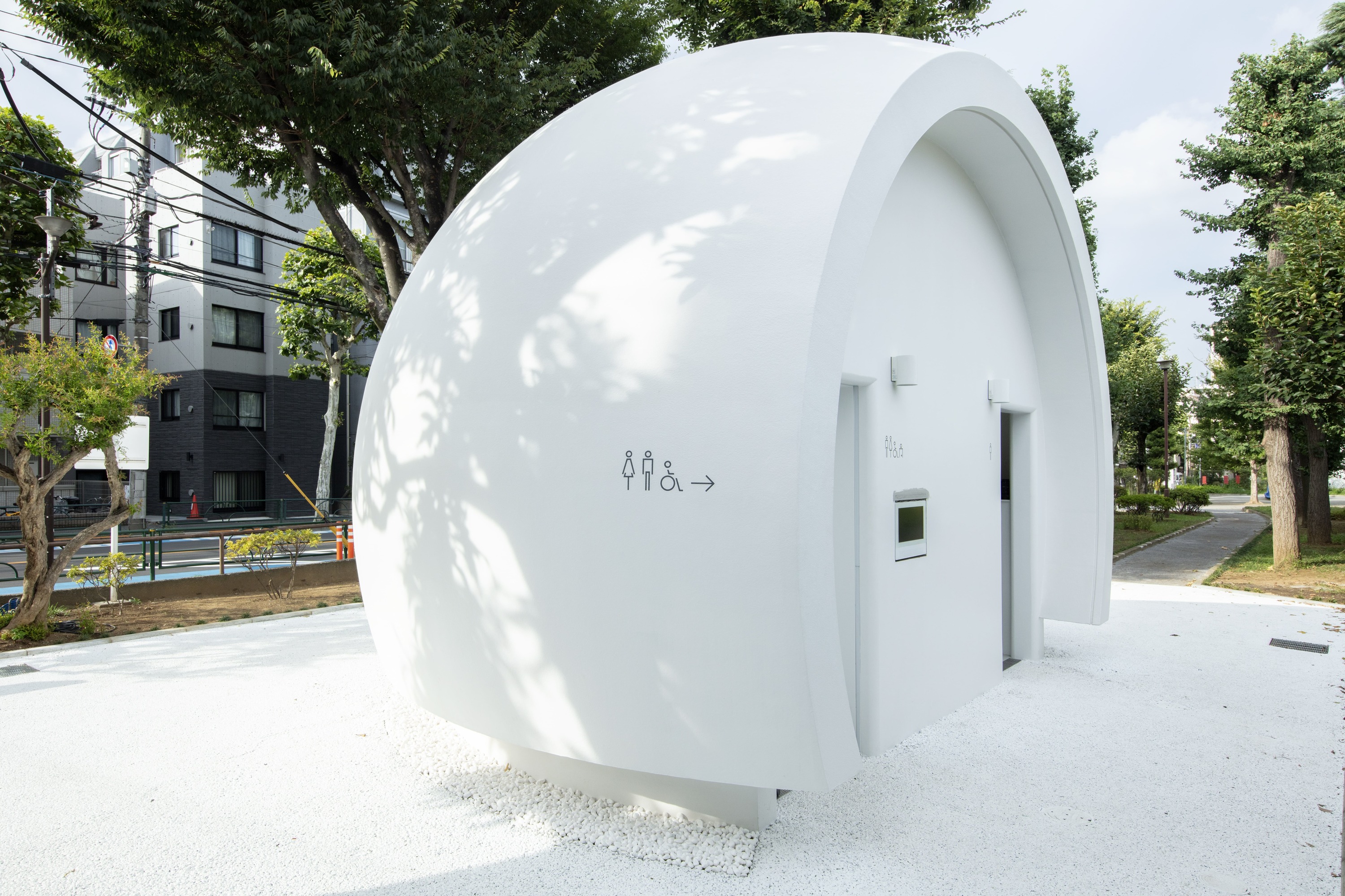 This futuristic public toilet in Shibuya is completely hands-free