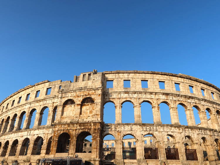 pula, arena