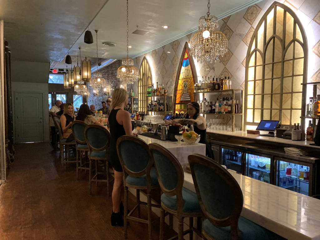 27 Best Bars for a Drink in Austin, Texas