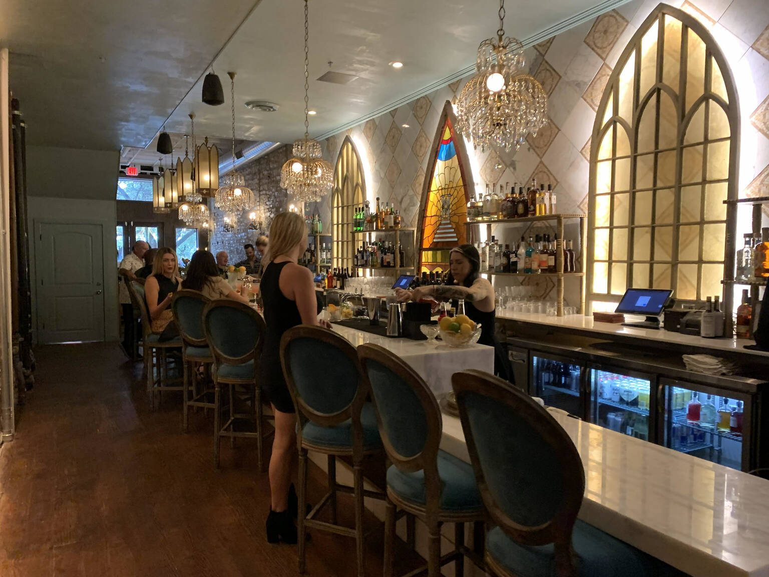 27 Best Bars for a Drink in Austin, Texas