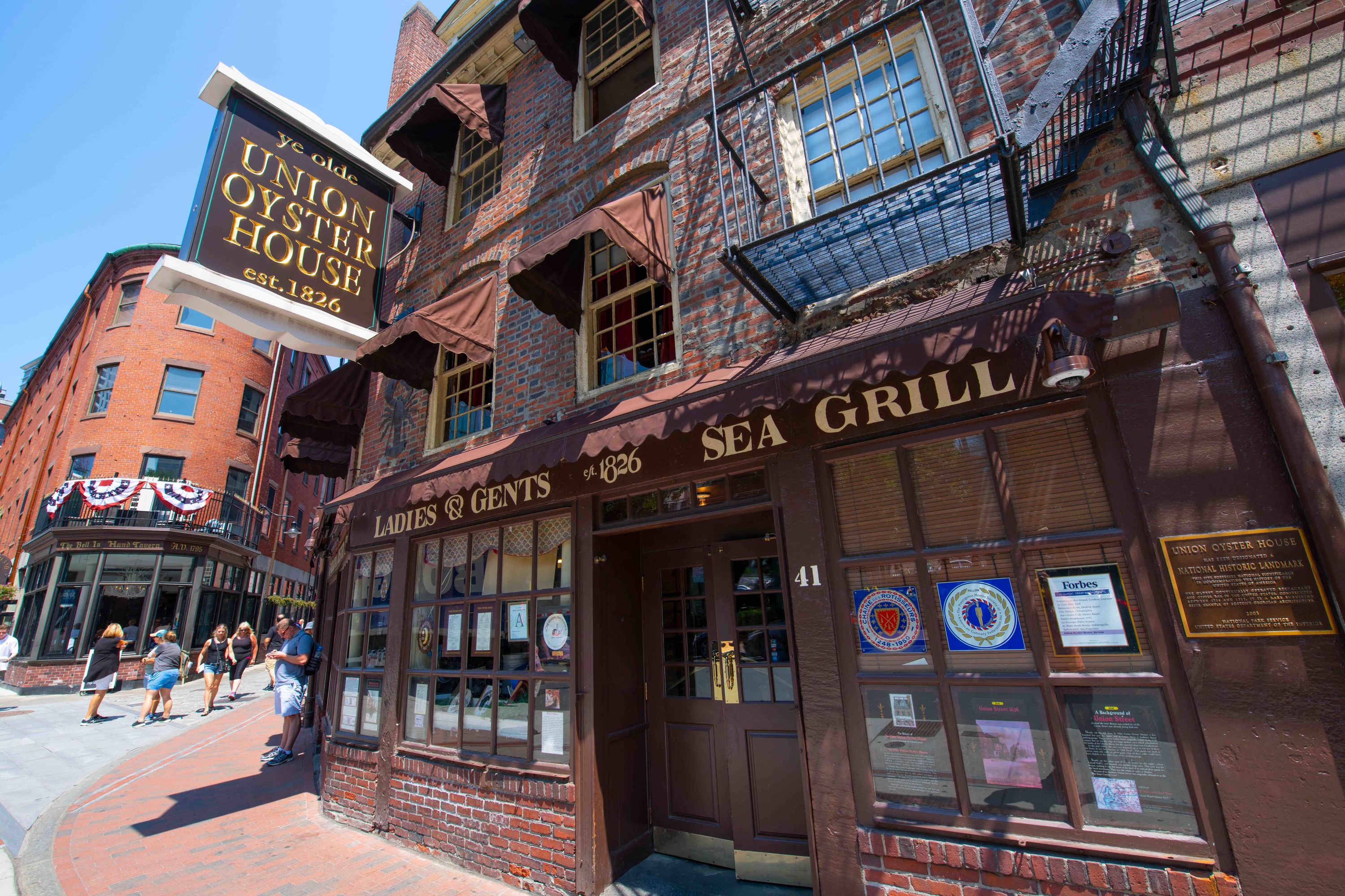 Oldest Restaurants in Boston: 18 Historic Eateries