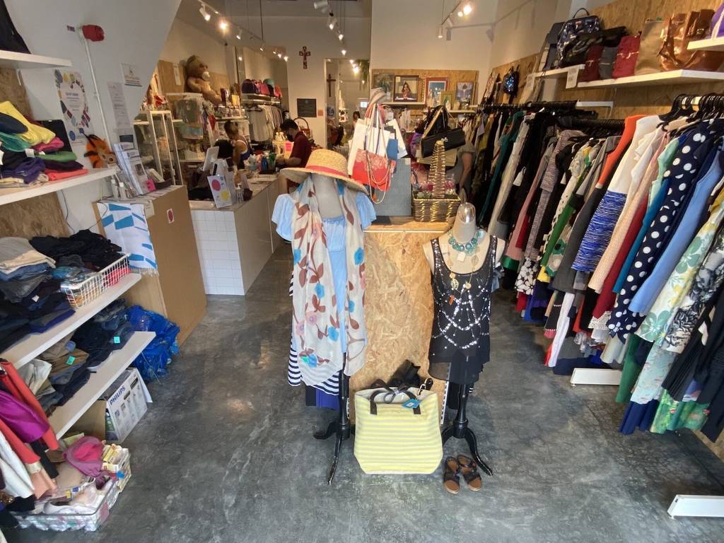 14 Best Thrift Shops In Singapore For A Good Bargain