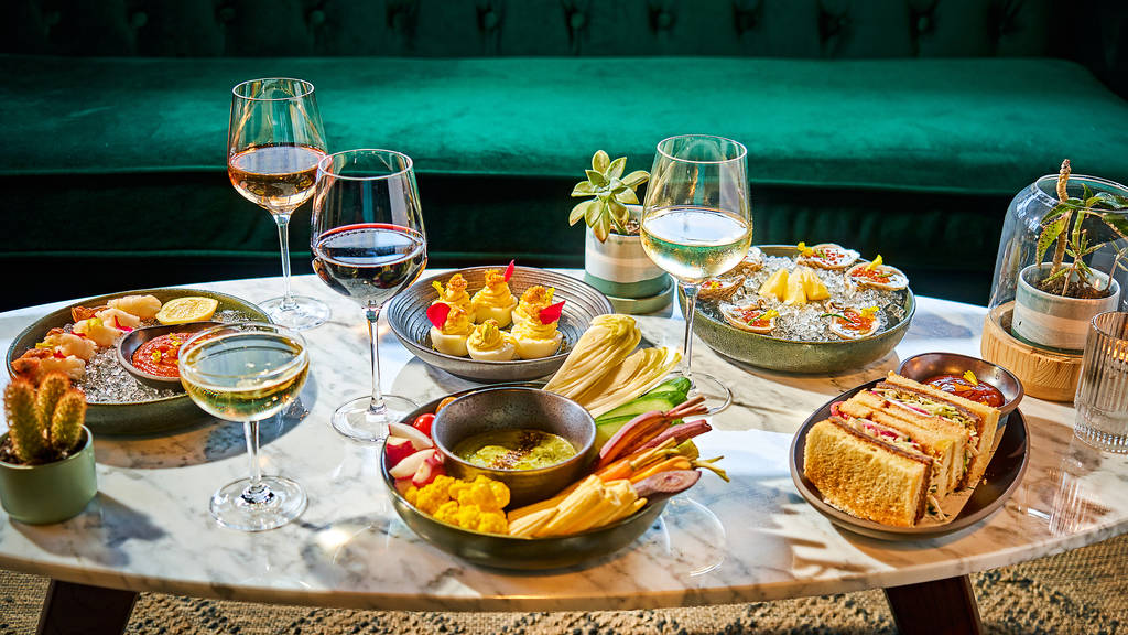 Daintree rooftop bar has drinks, food and NYC views in midtown