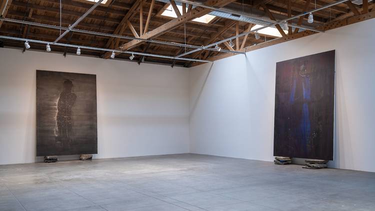 Installation view, ‘Lorna Simpson. Everrrything,’ Hauser & Wirth Los Angeles, 2021.