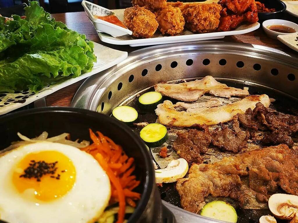 9 Sizzling Korean BBQ Montreal Hot Spots to Get Grilling With