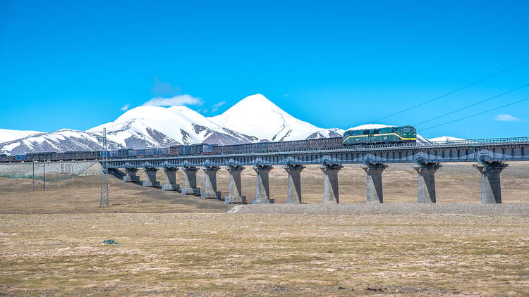Qinghai-Tibet Railway from Xining to Lhasa, Tibet Autonomous Region