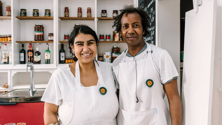 Catalina Pereira e Bubacar Bari, Caja