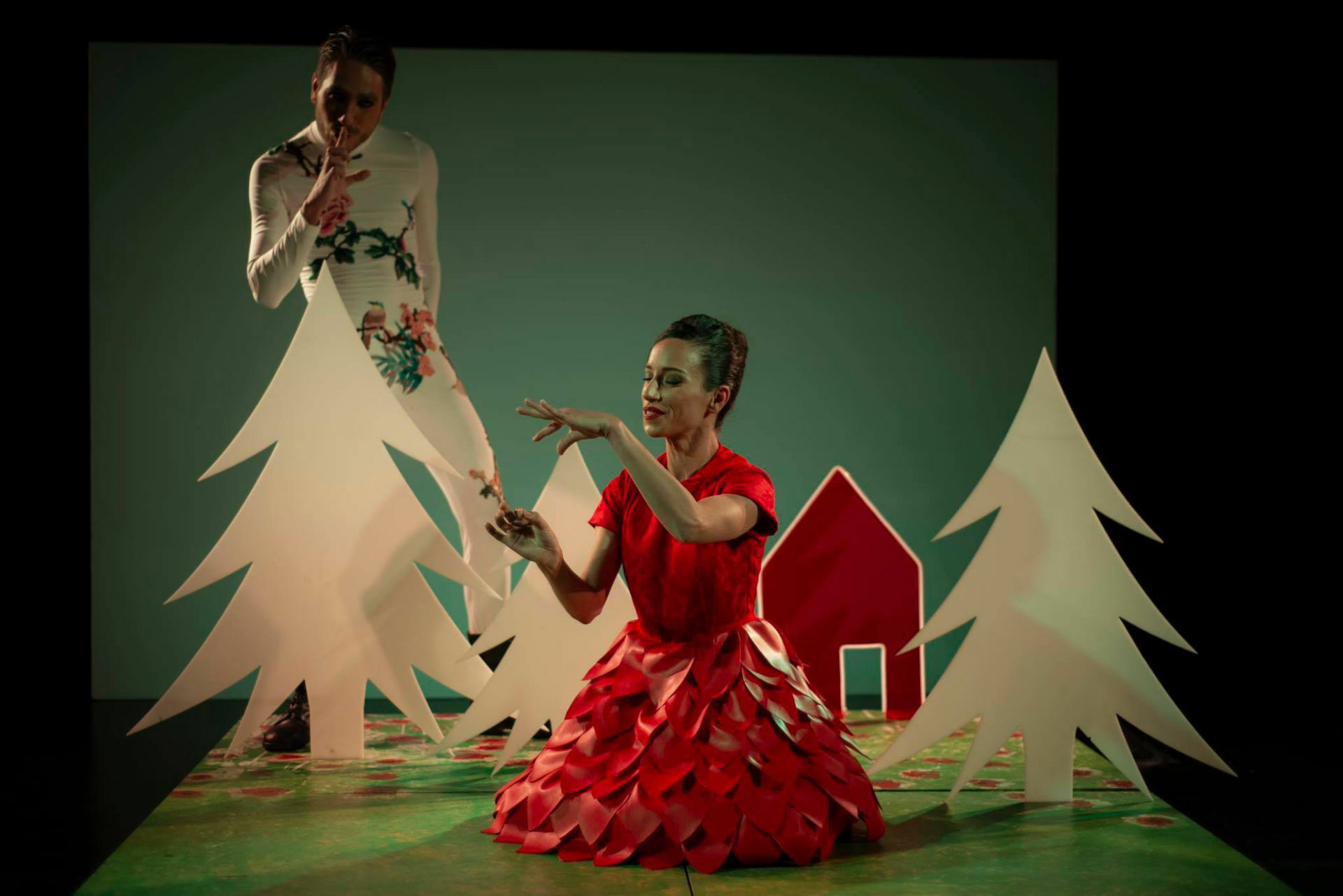 Capuchinho, peça de teatro, dança, espectáculo