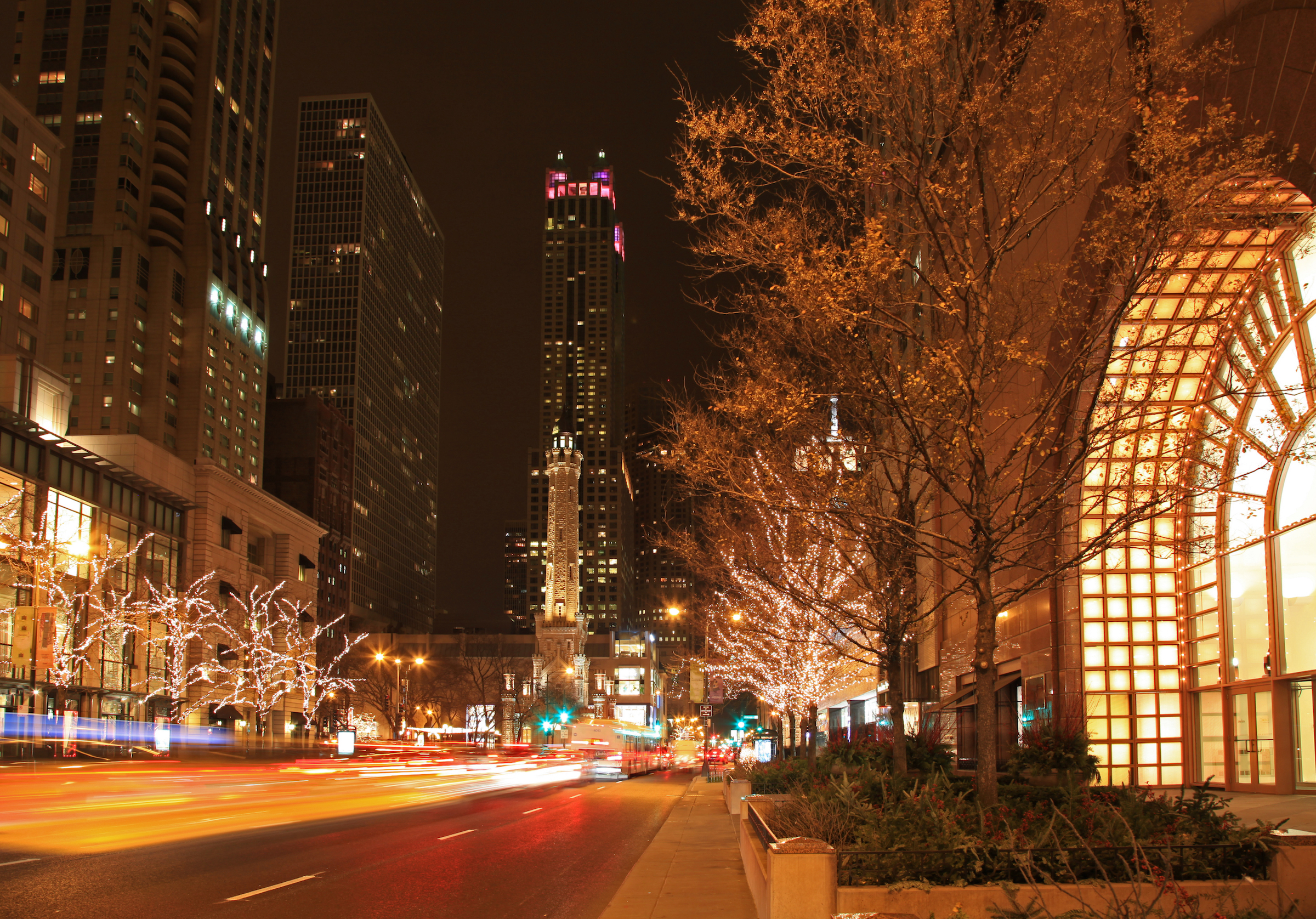 Magnificent Mile Lights | Things to in Chicago