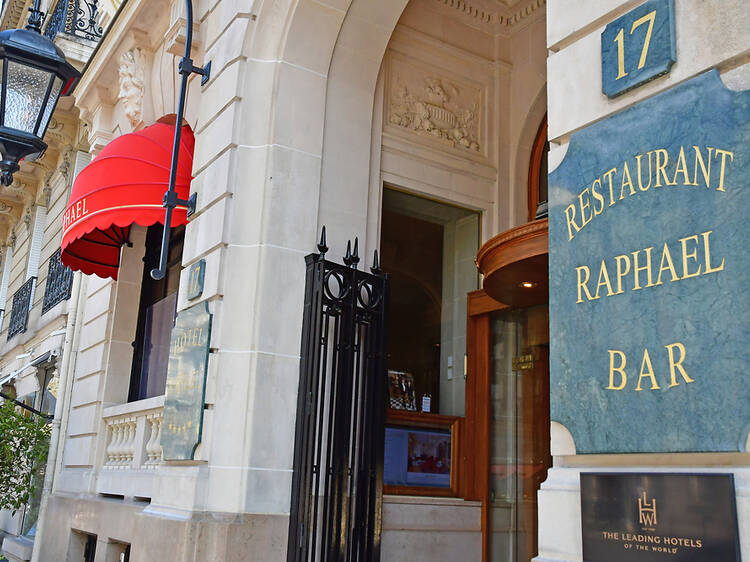 Accompany Wes Anderson on a stroll through a video store in Paris