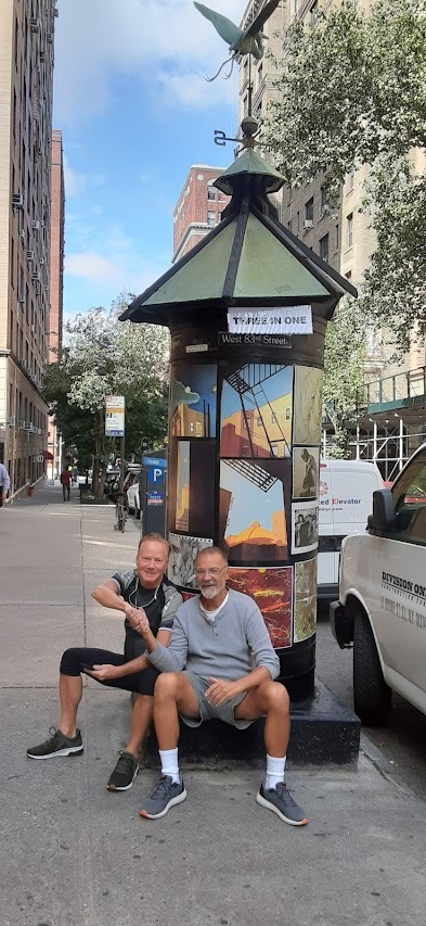 Is the Cylindrical Art Gallery the smallest art gallery in NYC?