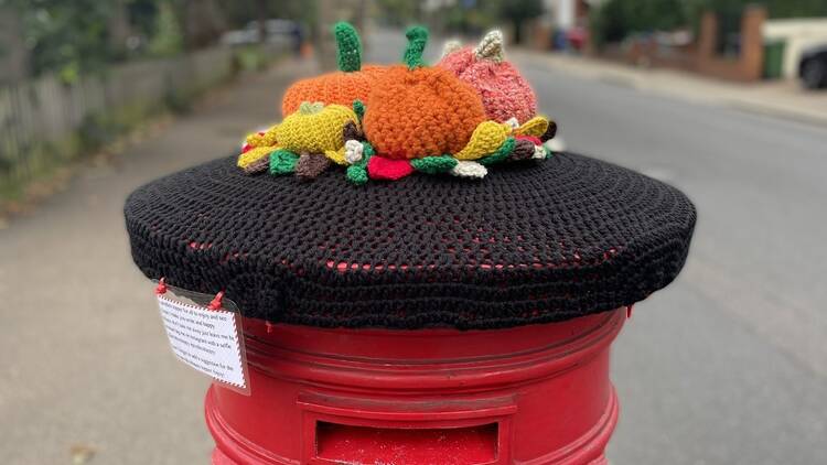 crochet post box hat 