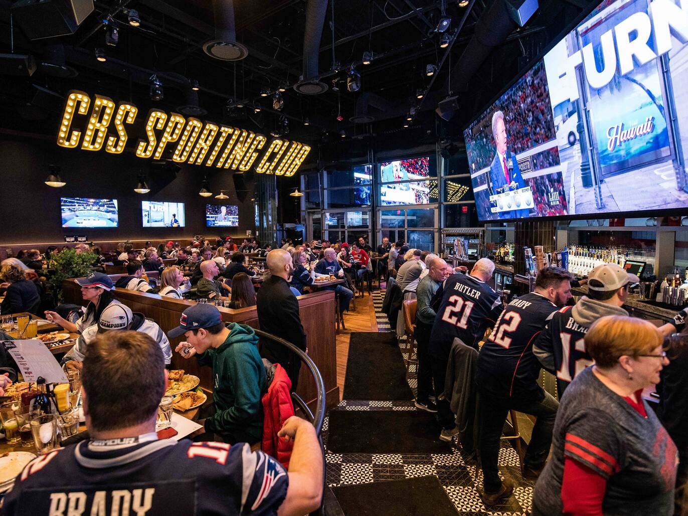 Best Sports Bars in Boston 13 Spots with Big Screens For Game Day