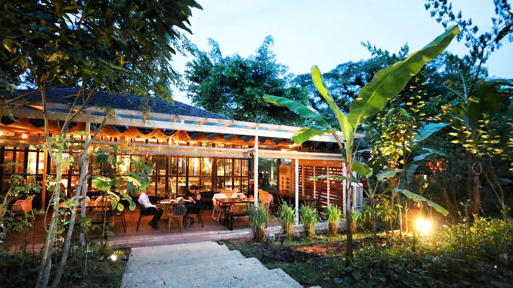 Open Farm Community: a farm-to-table garden restaurant in Singapore