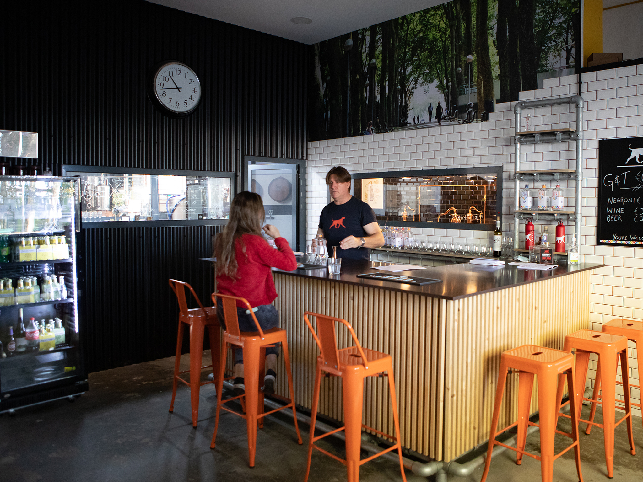 Destilaria, Escola de Gin, Scoundrels Distilling Co., Invicta Gin