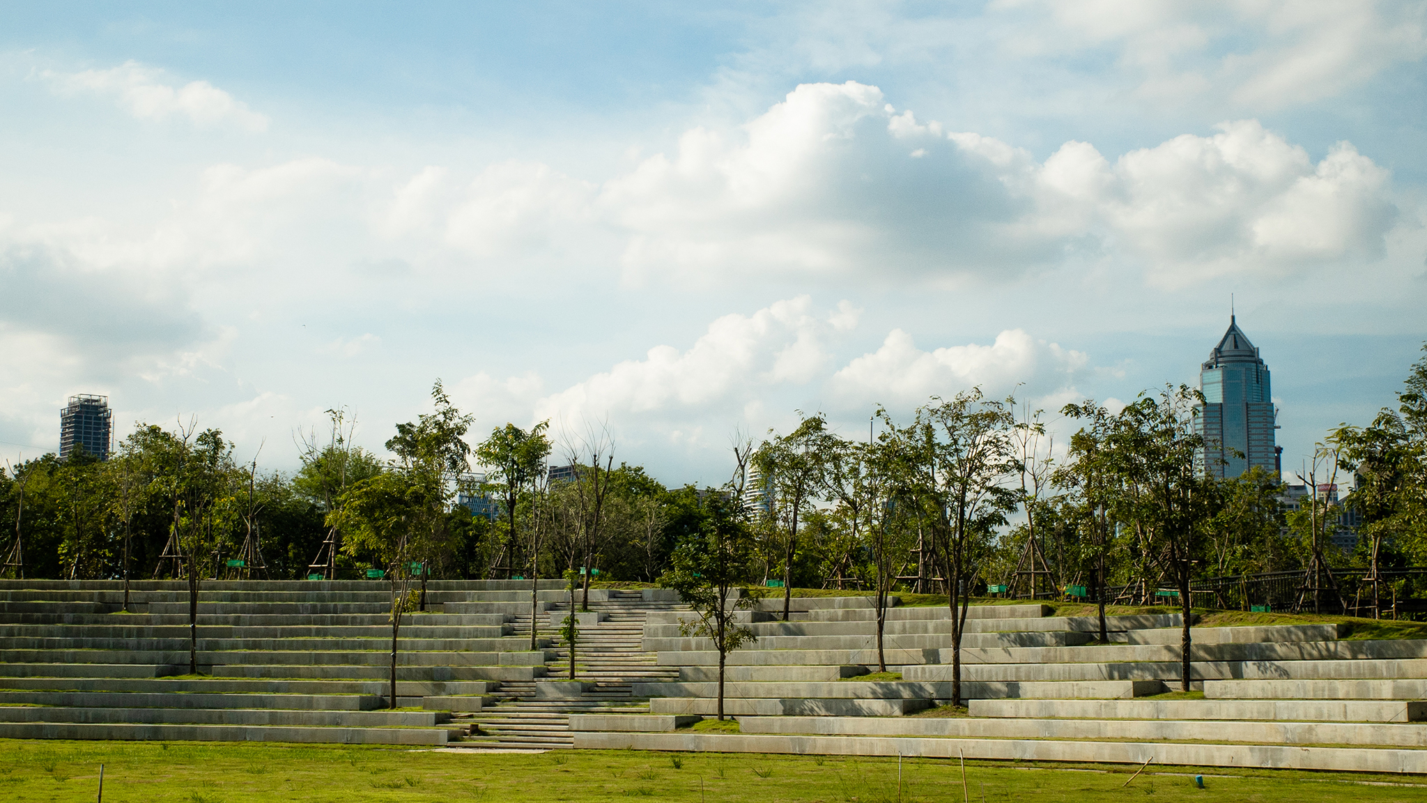 สวนป่าเบญจกิติ (Benjakitti Park)