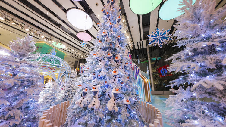 Frozen Snowy Wonderland at Citywalk | Things to do in Hong Kong