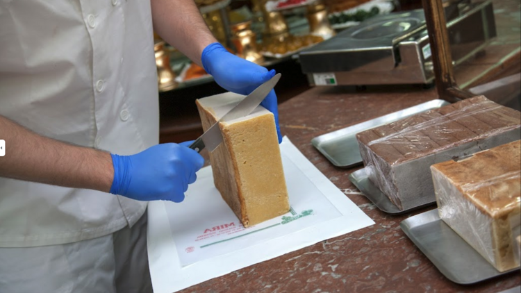 Casa Mira tienda de turrones, turronería de Madrid