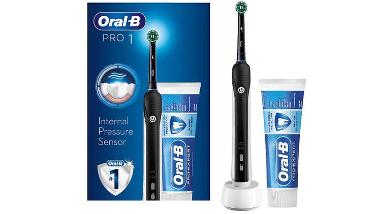 Oral-B Pro 1 Cross Action Electric Toothbrush & Paste